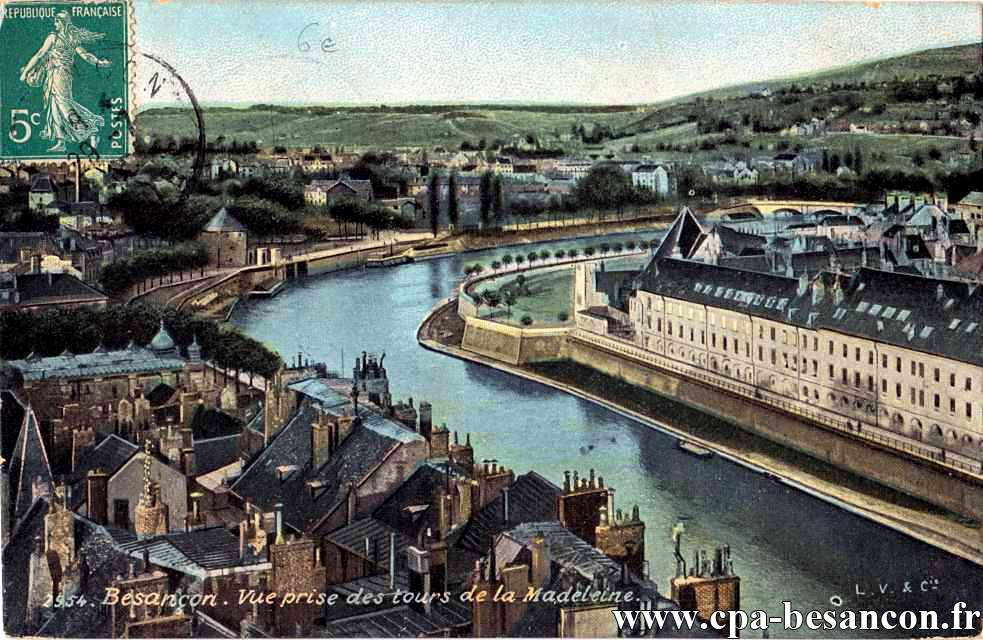 2954. Besançon - Vue prise des tours de la Madeleine.